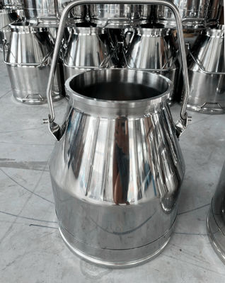 Un buen precio. Sistema de cubo de la máquina de ordeño de acero inoxidable de grado alimenticio 6 kg en línea
