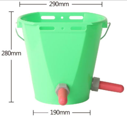 Un buen precio. Cubo de alimentación para terneros Cubo con tetas / Barras de leche para terneros en línea
